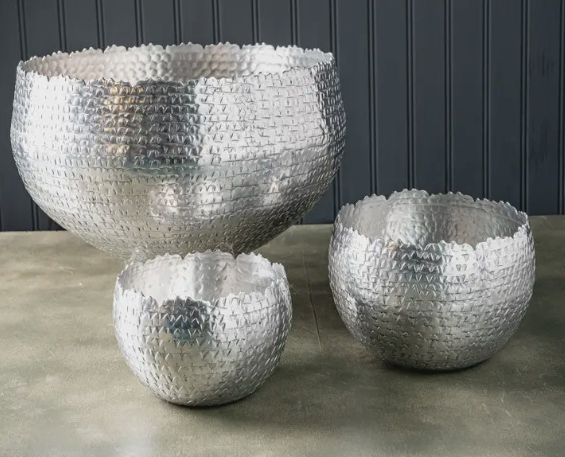 Home Entertainment &amp; Serving Pieces
