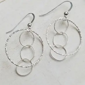 Silver Diamond Cut Interlocking Earrings