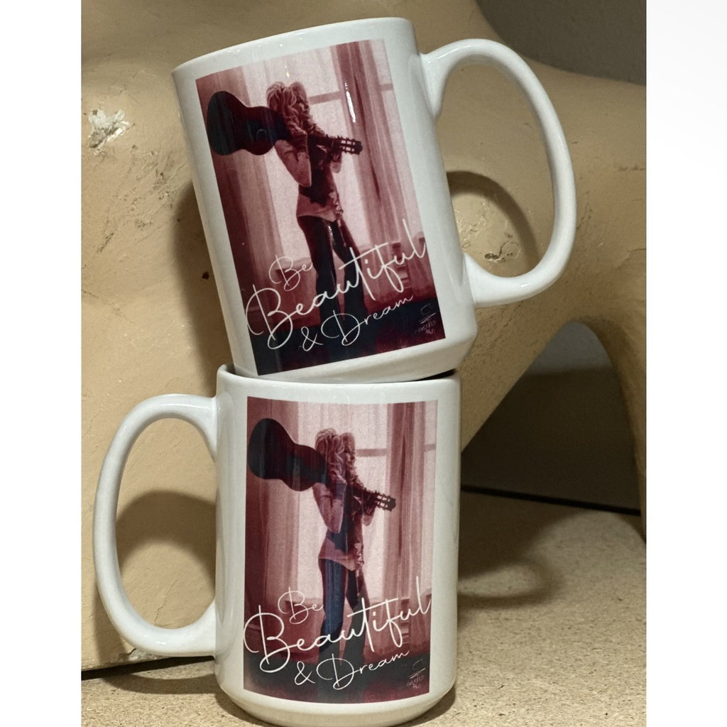 Dolly be beautiful and dream mug